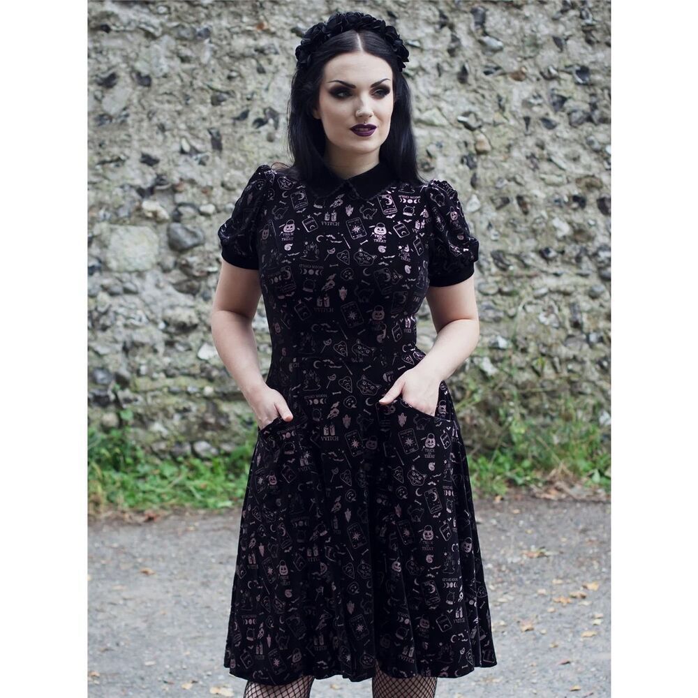 Collectif London Peta Spooky Velvet Swing Dress NWT - Picture 10 of 10